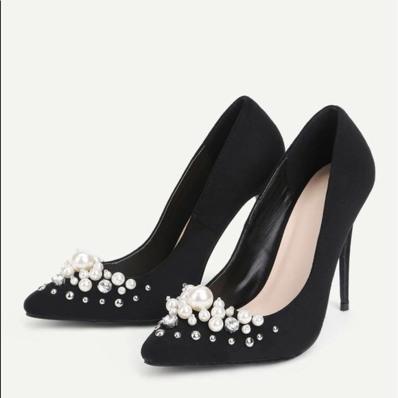 Shoes - Pearl Embellished Black Pumps